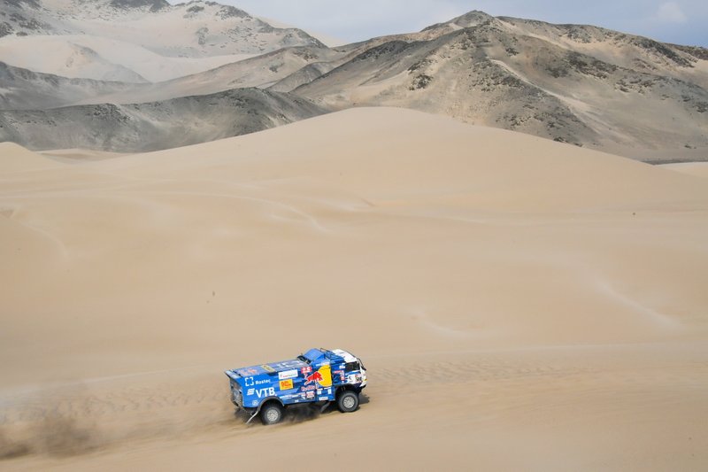 #500 Team Kamaz Master: Едуард Ніколаєв, Євген Яковлєв, Володимир Рибаков