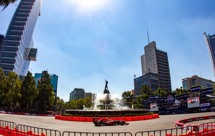 Sergio Pérez. Red Bull ShowRun CDMX