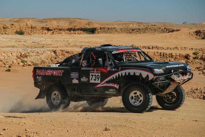 #739 Team FJ Protruck: Yannick Panagiotis, Valérie Panagiotis