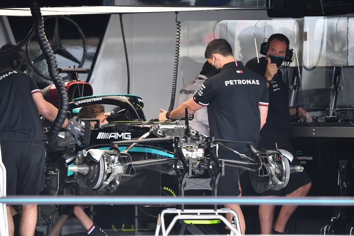 Detalle frontal del Mercedes W12