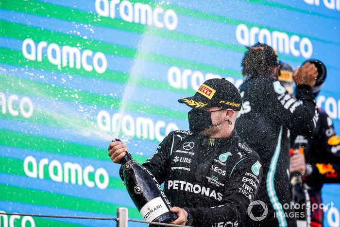 Podio: tercer lugar Valtteri Bottas, Mercedes