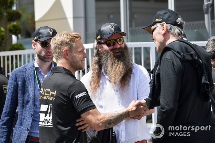 Kevin Magnussen, Haas F1 y William Storey, CEO Rich Energy 