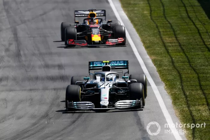 Valtteri Bottas, Mercedes AMG W10,  Max Verstappen, Red Bull Racing RB15