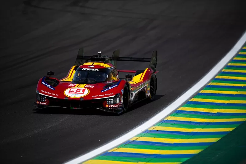 #51 AF Corse Ferrari 499P : Alessandro Pier Guidi, James Calado, Antonio Giovinazzi