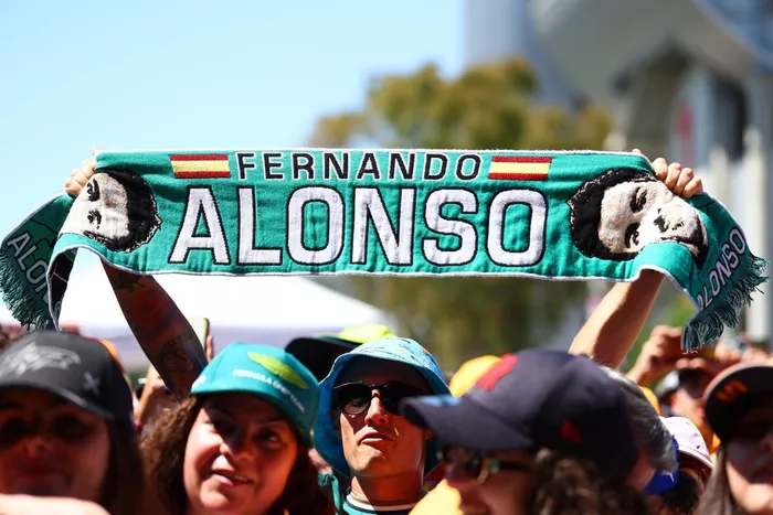 Fernando Alonso Fan, Aston Martin Racing