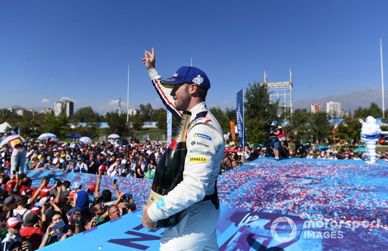 Winner Sam Bird, Envision Virgin Racing celebrates on the podium