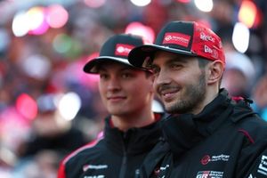 Esteban Ocon, Haas F1 Team, Oliver Bearman, Haas F1 Team