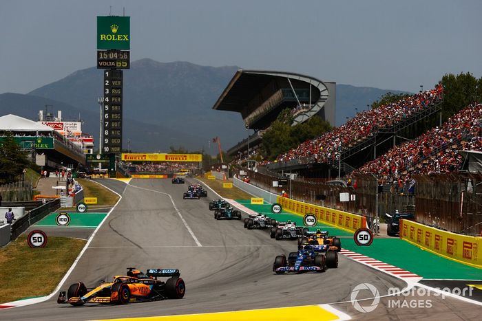 Daniel Ricciardo, McLaren MCL36, Esteban Ocon, Alpine A522, Lando Norris, McLaren MCL36, Yuki Tsunoda, AlphaTauri AT03 