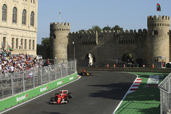 Себастьян Феттель, Ferrari SF70H, Макс Ферстаппен, Red Bull Racing RB13