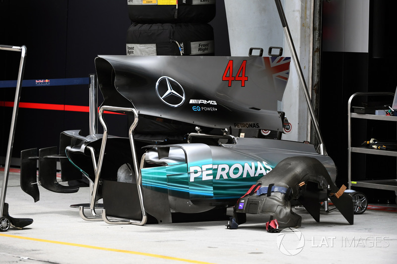 Mercedes-Benz F1 W08 motor kapağı ve karoser