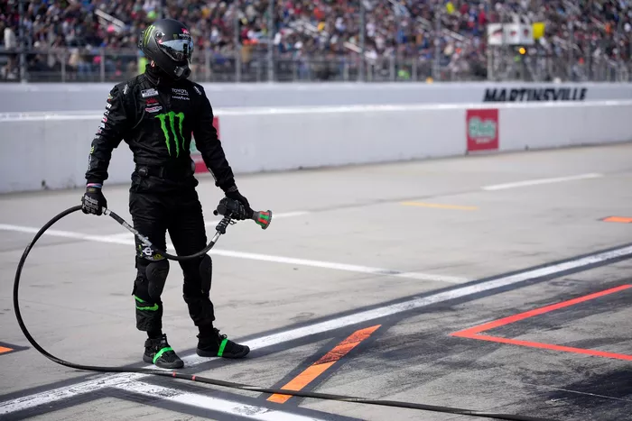 Ty Gibbs, Joe Gibbs Racing, pit crew