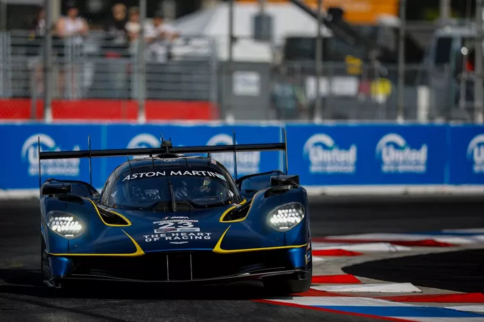 #23 ASTON MARTIN THOR Team Aston Martin Valkyrie: Ross Gunn, Roman De Angelis, Sheldon van der Linde