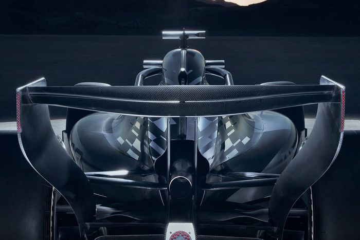 Кадиллак F1 в ливрее