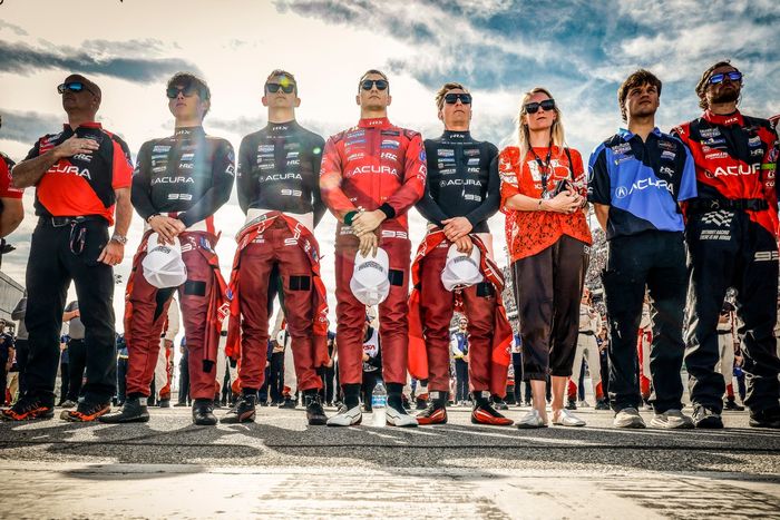 #93 Acura Meyer Shank Racing w/Curb Agajanian Acura ARX-06: Renger van der Zande, Nick Yelloly, Alex Palou, Kaku Ohta