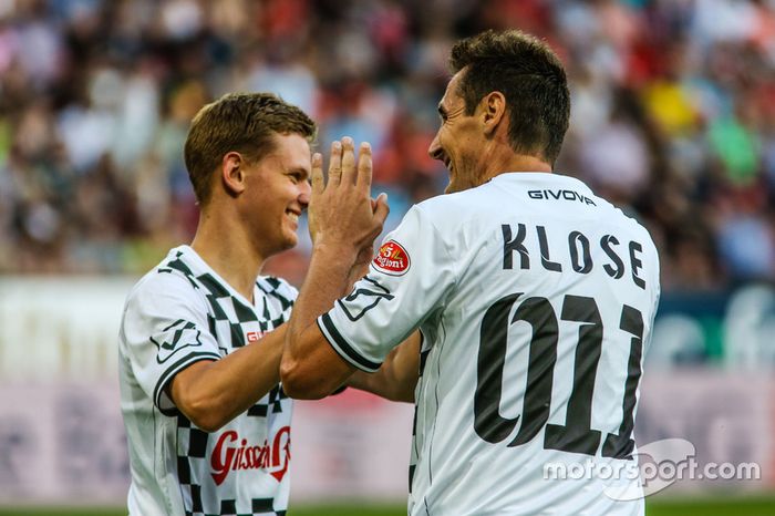Miroslav Klose jugador de futbol y Mick Schumacher, Prema Powerteam