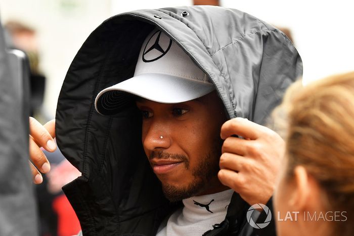 Lewis Hamilton, Mercedes AMG F1 después de su choque en la Q1
