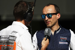 Robert Kubica, Williams Martini Racing, parla con i media