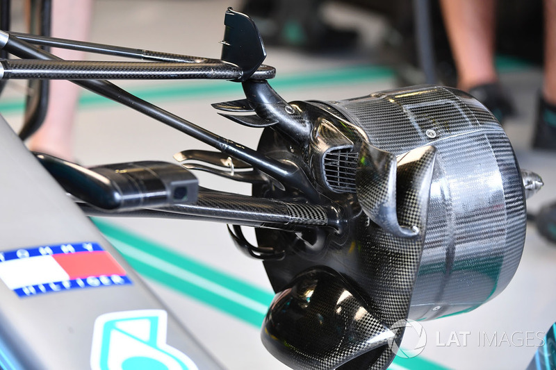 Detalle de los frenos delanteros del Mercedes-AMG F1 W09
