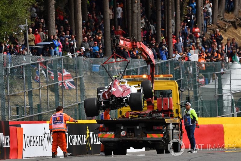 Rozbity samochód Charles'a Leclerca, Sauber C37