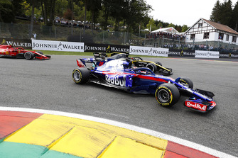 Brendon Hartley, Toro Rosso STR13, Carlos Sainz Jr., Renault Sport F1 Team R.S. 18, Kimi Raikkonen, Ferrari SF71H
