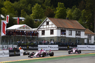 Esteban Ocon, Racing Point Force India VJM11 ve Sergio Perez, Racing Point Force India VJM11, formasyon turu