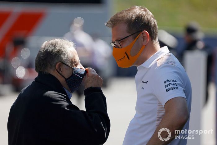 El presidente de la FIA Jean Todt, y el director de McLaren Andreas Seidl