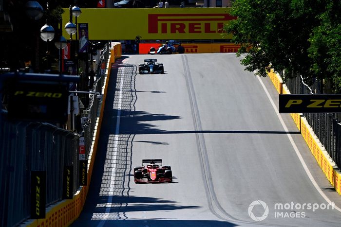 Charles Leclerc, Ferrari SF21, Lance Stroll, Aston Martin AMR21
