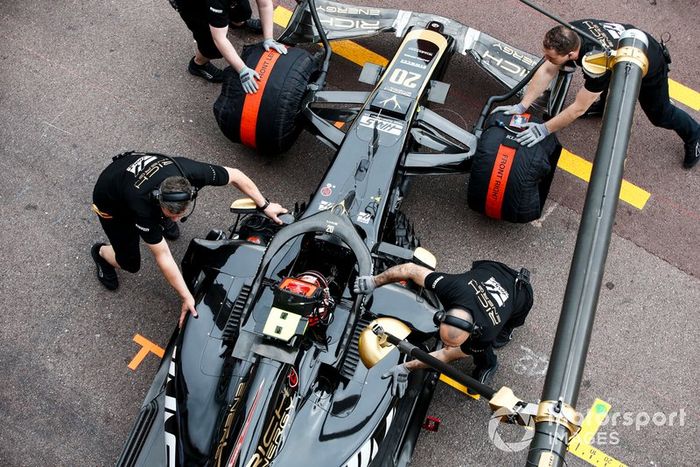 Kevin Magnussen, Haas F1 Team VF-19 