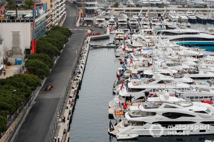 Carlos Sainz Jr., McLaren MCL34