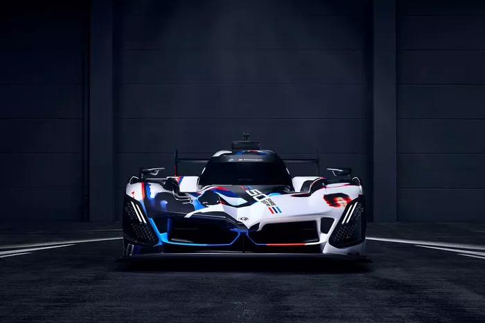BMW M Hybrid V8
