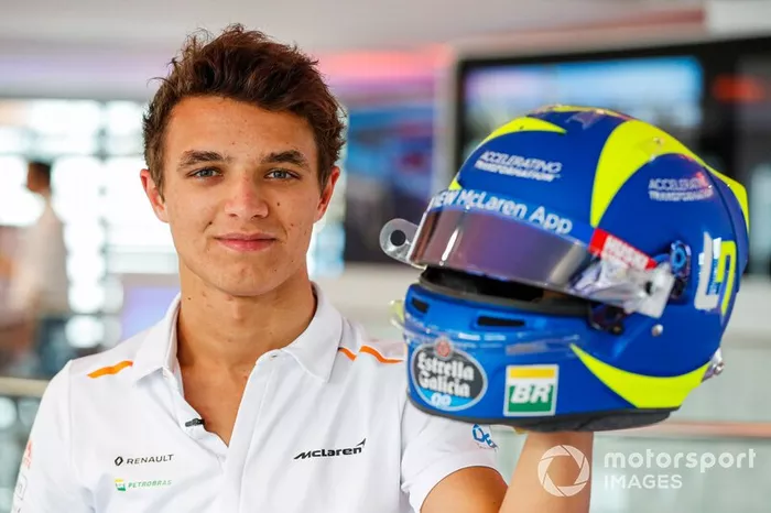 Lando Norris, McLaren con casco especial homenaje a Valentino Rossi