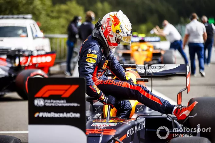 Tercero Max Verstappen, Red Bull Racing en Parc Ferme 