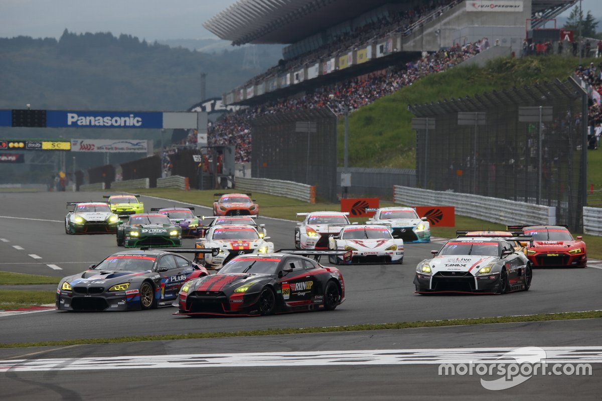 GT300 Start Action