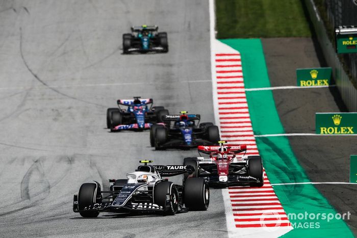 Yuki Tsunoda, AlphaTauri AT03, Zhou Guanyu, Alfa Romeo C42, Nicholas Latifi, Williams FW44