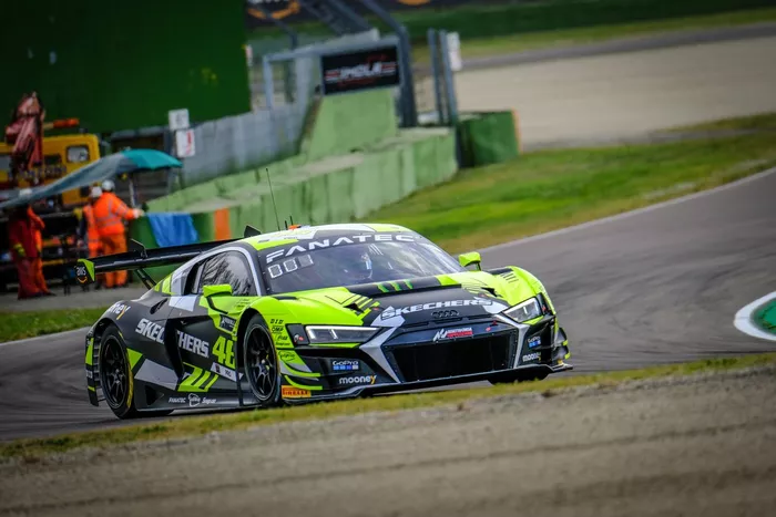 #46 Team WRT, Audi R8 LMS Evo II GT3: Nico Müller, Frédéric Vervisch, Valentino Rossi