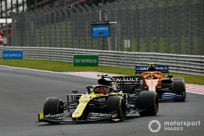 Esteban Ocon, Renault F1 Team R.S.20, Lando Norris, McLaren MCL35