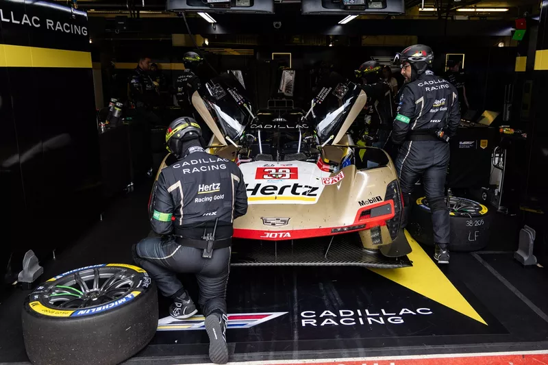  #Cadillac Hertz Team Jota Cadillac V-SeriesR n°38 : Earl Bamber, Sebastien Bourdais, Jenson Button