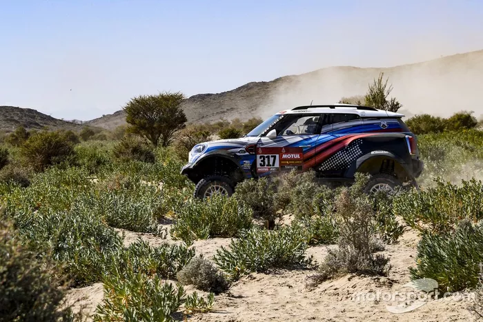 #317 X-Raid Mini JCW Rally Team Bmw: Vladimir Vasilyev, Dmitro Tsyro