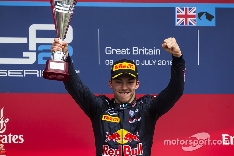 GP2 – дебютна перемога Гаслі