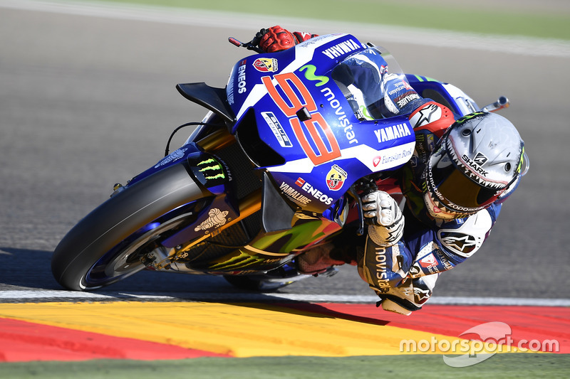 Auch Lorenzo mit aggressivem Haifisch-Helmdesign hat das Nachsehen