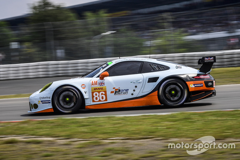 #86 Gulf Racing Porsche 911 RSR: Michael Wainwright, Adam Carroll, Ben Barker