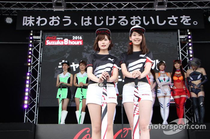 Las chicas de la parrilla