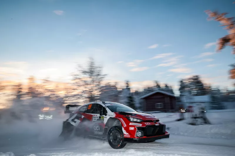 Oliver Solberg, Elliott Edmondson, Toyota Gazoo Racing WRT Toyota GR Yaris Rally1