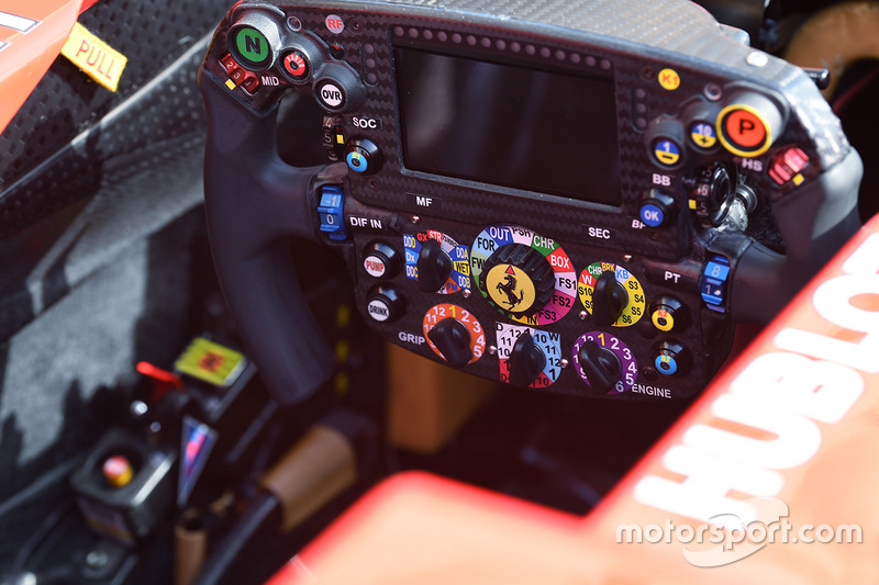 Руль Ferrari SF70H