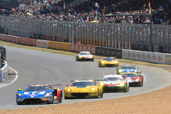 #69 Ford Chip Ganassi Racing Ford GT