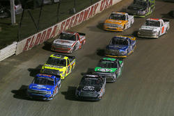 Christopher Bell, Kyle Busch Motorsports Toyota and Stewart Friesen, Elaine Larsen Motorsports Chevrolet