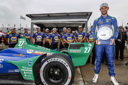 Alexander Rossi, Andretti Autosport Honda celebrates winning the Verizon P1 Pole Award for Race Two