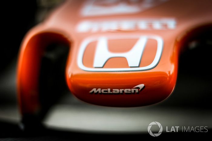 Detalle de la nariz de McLaren MCL32