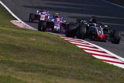 Ромен Грожан, Haas F1 Team VF-18 Ferrari, Естебан Окон, Серхіо Перес, Force India VJM11 Mercedes