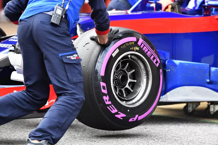 Scuderia Toro Rosso STR13